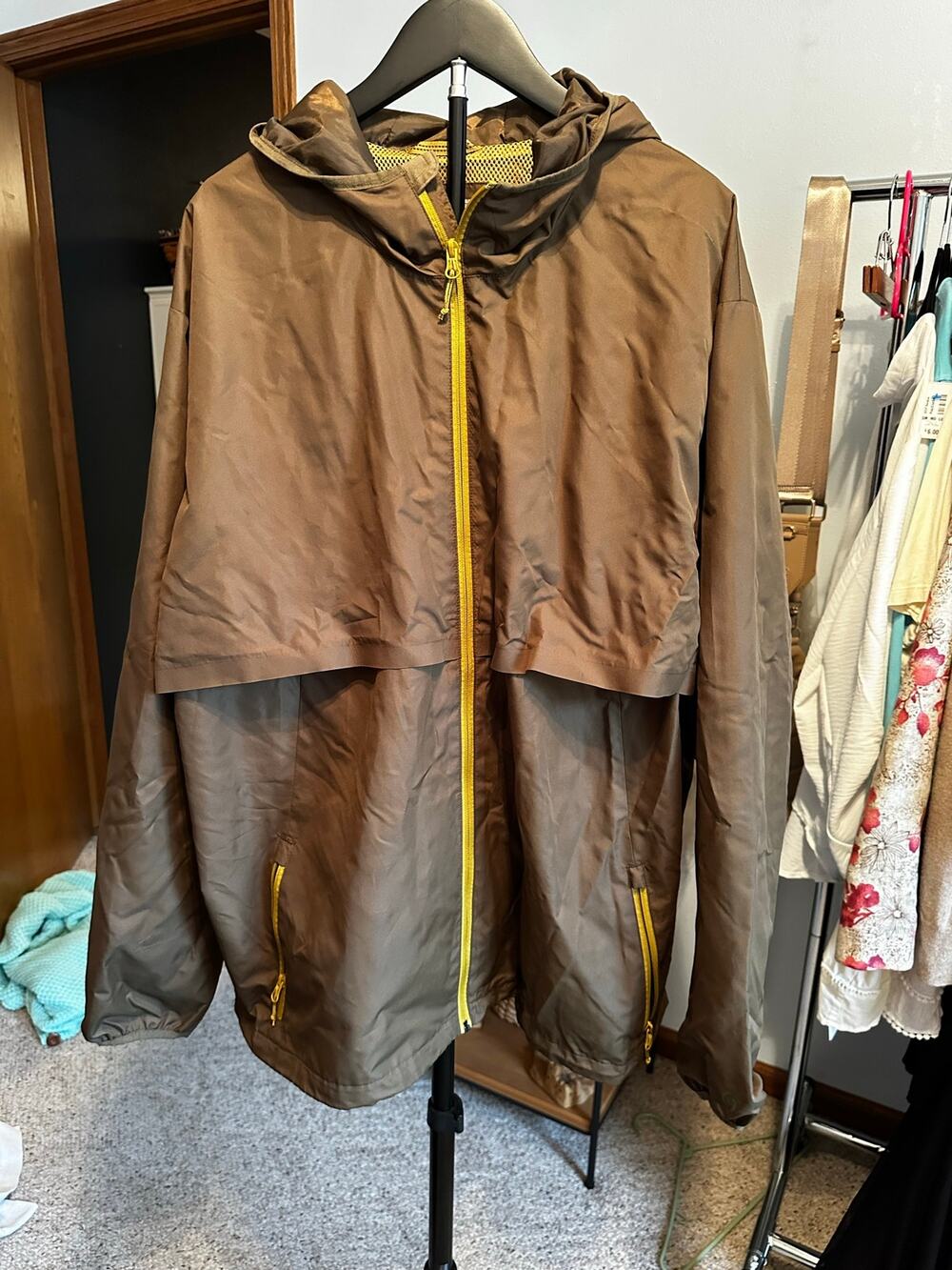 C9 by Champion Packable Tech Windbreaker Jacket XL Brown Gorpcore Hiking Rain